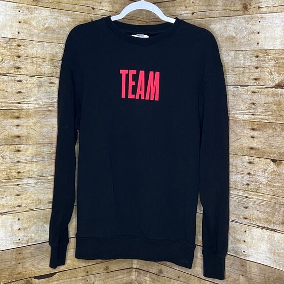 JUSTIN BIEBER X H&M TEAM STADIUM TOUR LOCATIONS OFFICIAL CREWNECK SWEATSHIRT - Picture 3 of 4
